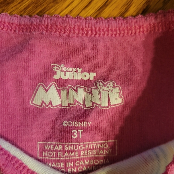 (4/$15) Disney 3t Minnie pajamas - Picture 2 of 3